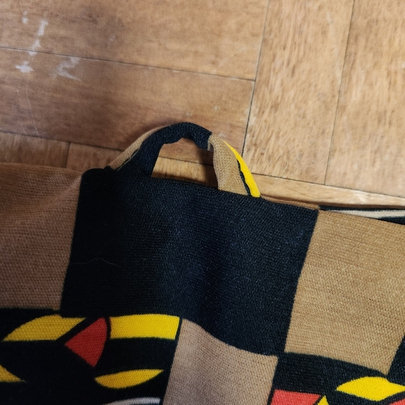 Vintage women's 70's polyester geometric print button down shirt - Picture 5 of 7